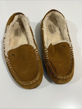 Koolaburra by UGG Chestnut Suede Moccasin Slippers Size 9